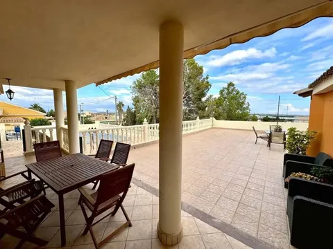 Будинок 150 м² у Jacarilla