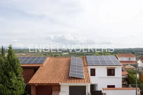 Casa de 250 m² a Riba-roja de Túria
