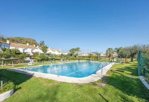 Flat 56 m² in Estepona (2/33)