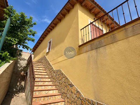 Haus 323 m² in l'Énova