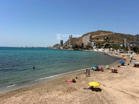 Wohnung 65 m² in Alicante