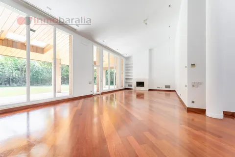 Pis de 800 m² a Pozuelo de Alarcón