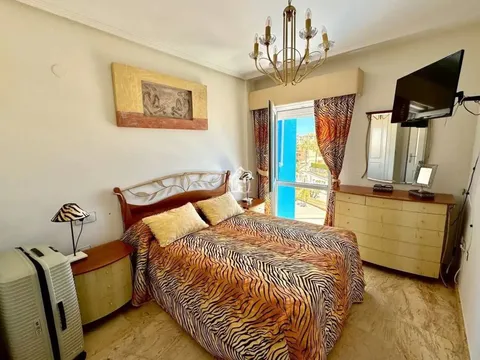 Casa de 200 m² a Oriola
