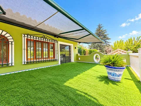 Casa de 1076 m² a Còrdova