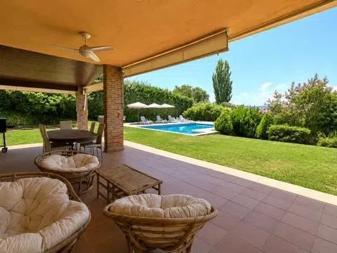 Maison 549 m² à San Sebastián de los Reyes (2/57)