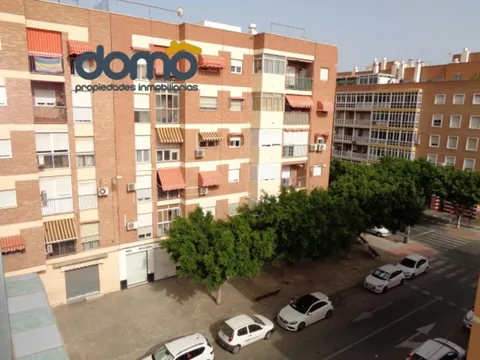 Pis de 90 m² a Almeria