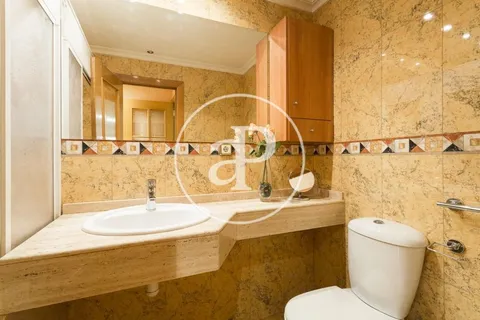 Wohnung 110 m² in Valencia