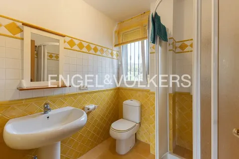 Casa de 350 m² a Petrés