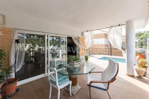 House 230 m² in Chiva