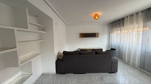 Piso de 80 m² en Sax