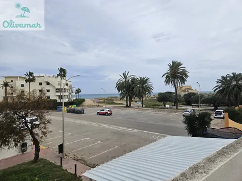Casa de 100 m² a Oliva