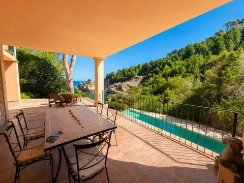 Haus 247 m² in Deià