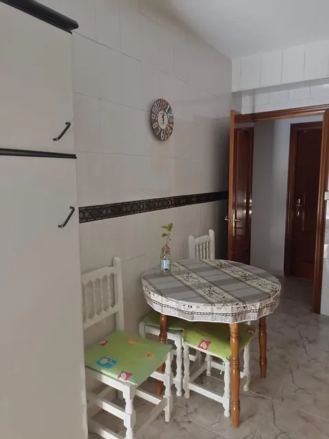 Flat 95 m² in Seville (2/8)
