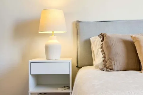 Room for rent, Barcelona (4/24)