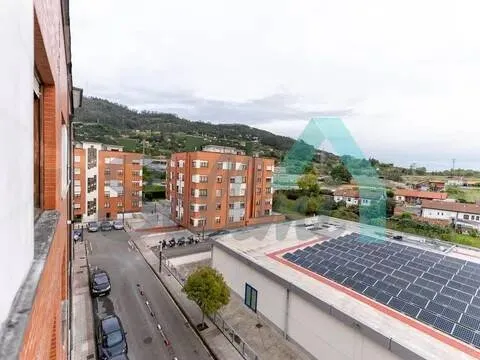 Piso de 77 m² en Oviedo