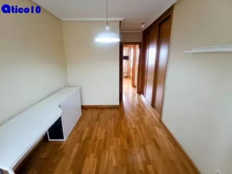 Pis de 92 m² a Oviedo