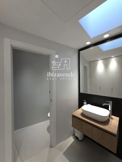 Дом 595 м² в Santa Eulària des Riu