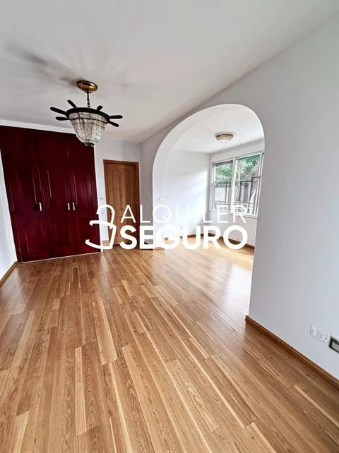 House 160 m² in Madrid