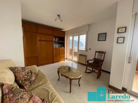 Wohnung 120 m² in Laredo