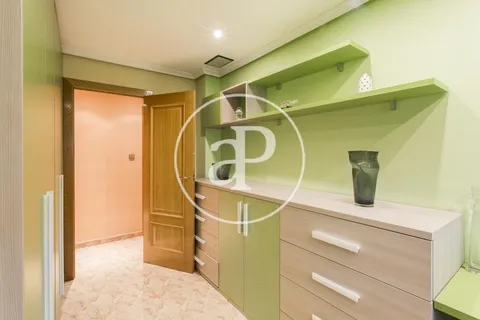 Wohnung 110 m² in Valencia