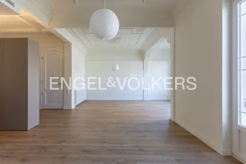 Wohnung 180 m² in Valencia