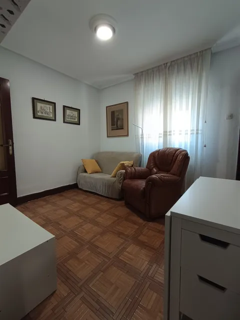 Pis de 63 m² a Oviedo