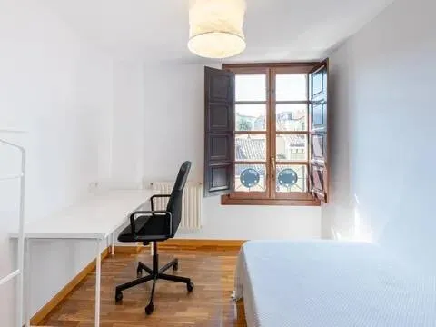 Pis de 84 m² a Oviedo
