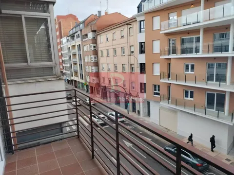 Pis de 70 m² a Lleó