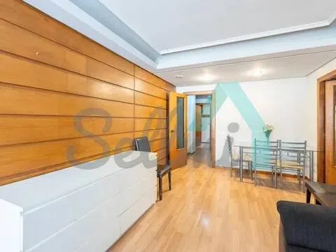 Pis de 74 m² a Oviedo