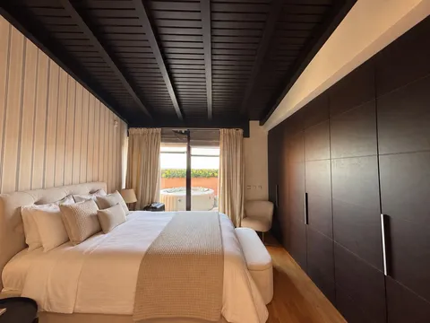 Appartement 330 m² à Luque