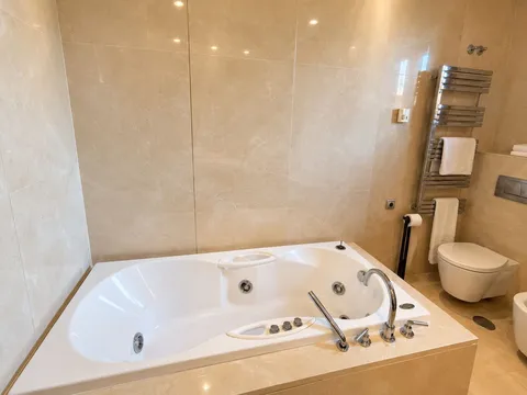 Appartement 330 m² à Luque