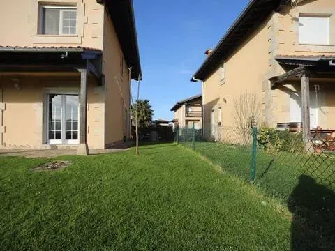Casa de 216 m² a Udías