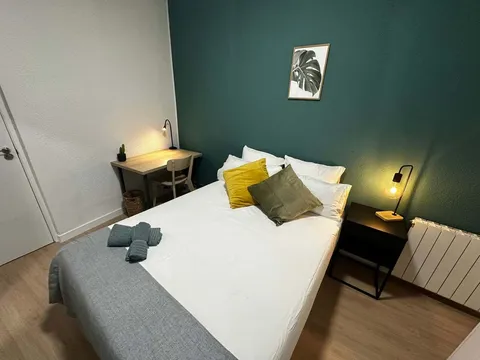 Room for rent, Madrid