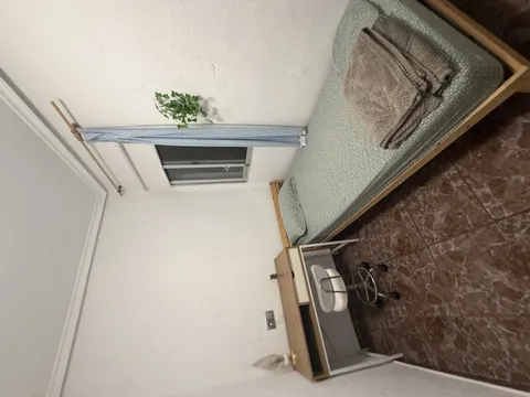 Chambre à louer, Valence