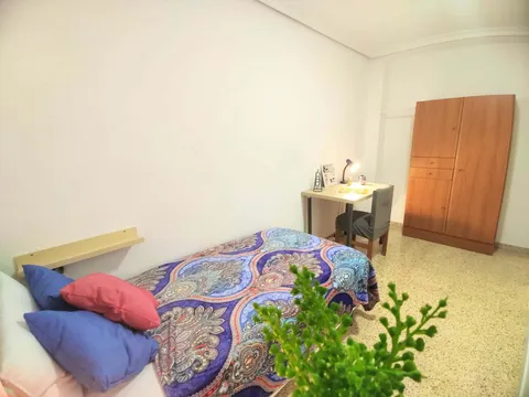 Habitació de lloguer, Burjassot
