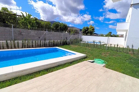 Квартира 180 м² в Alhaurín el Grande