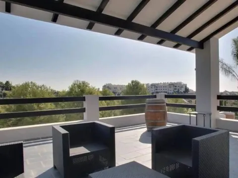 Casa 340 m² a Estepona