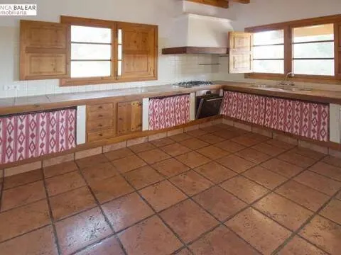 Pis de 300 m² a Costitx