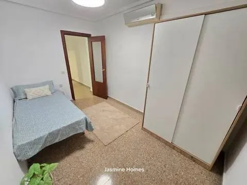 Wohnung 90 m² in Valencia