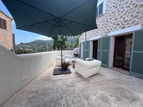 House 100 m² in Estellencs