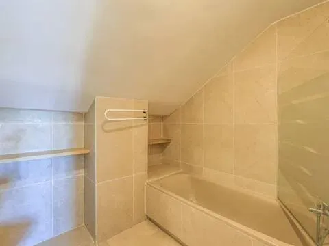 Wohnung 217 m² in Madrid
