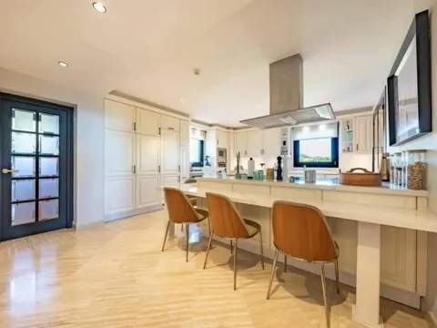 Wohnung 423 m² in Marbella