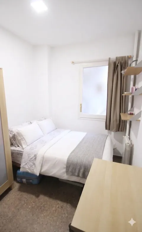 Habitació de lloguer, Barcelona (2/9)