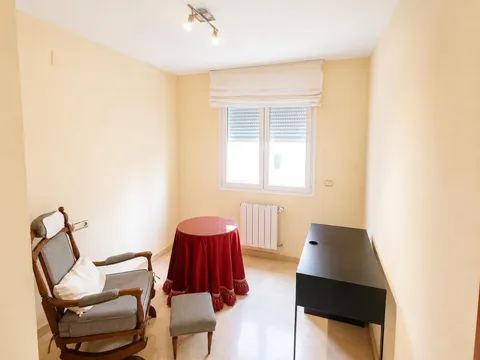Pis de 90 m² a Còrdova