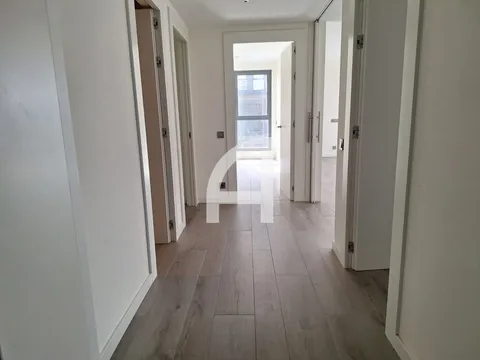 Wohnung 130 m² in Esplugues de Llobregat