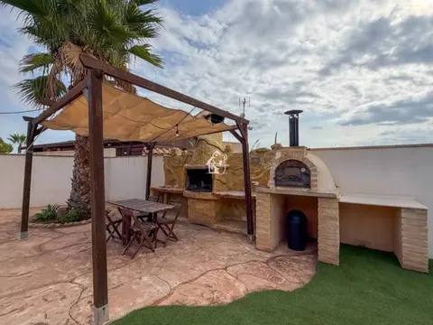 Casa de 80 m² a Oriola