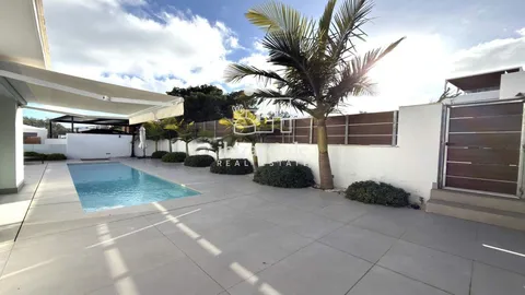 Дом 595 м² в Santa Eulària des Riu