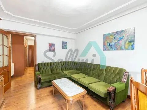 Pis de 127 m² a Oviedo
