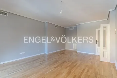 Pis de 180 m² a Pozuelo de Alarcón