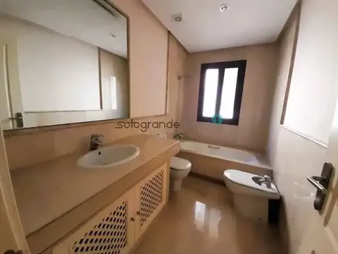 Appartement 260 m² à San Roque